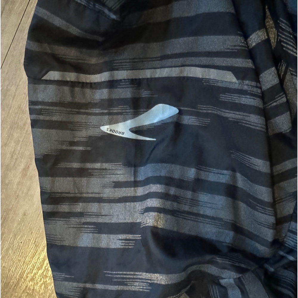 Brooks Running Shell - Picture 3 of 4